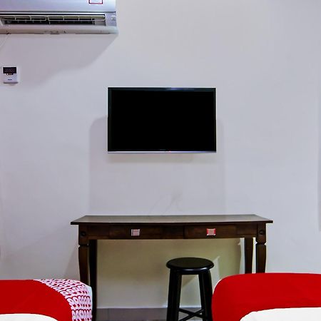 Oyo 44054 Holiday Mansion Inn Sibu Exterior photo